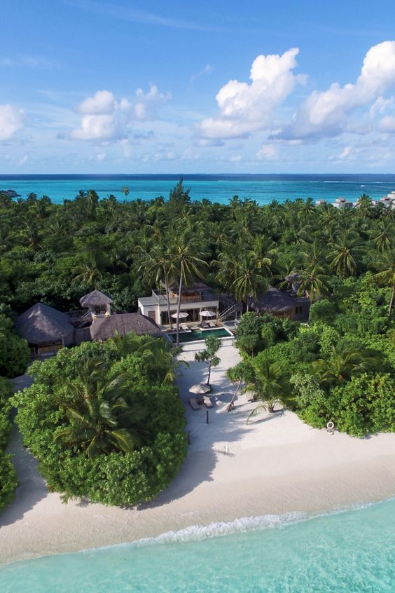 Private Islands Retreats: Where Exclusivity Meets Serenity